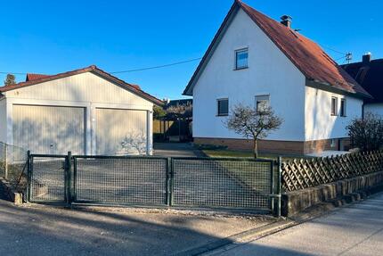 Kleines Haus mit großem Garten in Dietenheim