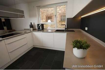 Haus zum Mieten in Niederdorfelden 3.100,00 € 210 m²