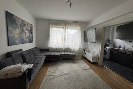 Zum 01.06: Tolle Wohnung mit modernem Bad und Dachterrasse (4. OG ohne Aufzug) - Düsseldorf Oberbilk