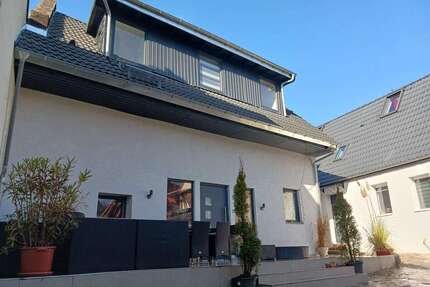 Haus zum Kaufen in Dexheim 555.000,00 € 200 m²