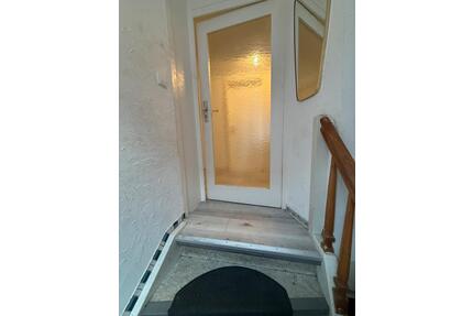 2WG -Zimmer Reutlingen - 600,00&nbsp;EUR Kaltmiete, ca.&nbsp; 84,00&nbsp;m&sup2; in Reutlingen (PLZ: 72764)