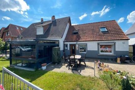 Einfamilienhaus mit EinliegerwohnungBaugrundstück - Lauenburg/Elbe