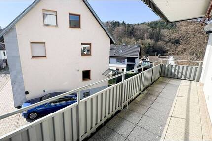3-ZIMMER-WOHNUNG mit 2 Balkons - in naturnaher Lage - Baden-Baden Ebersteinburg