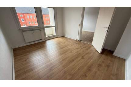 2. OG Südbalkon Laminat Bad mit Fenster ...in Reichenbrand ! - Chemnitz