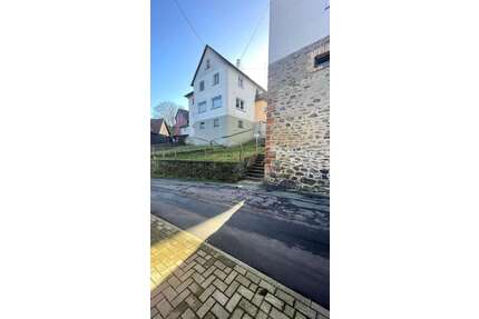 Haus zum Kaufen in Hitzkirchen 169.000,00 € 205 m²