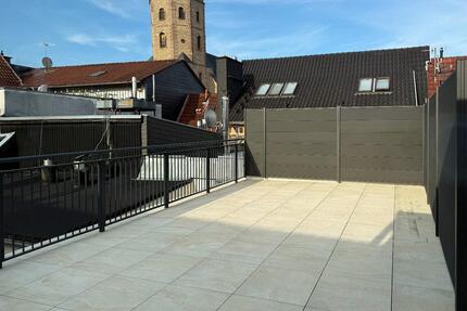 Möblierte Dachgeschosswohnung mit großer Terasse im Zentrum - Sangerhausen