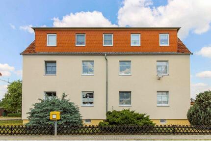 4-Zimmer Erdgeschosswohnung in Arnstadt mit Garten und Garage