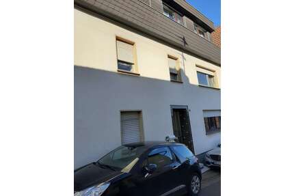 Haus zum Kaufen in Püttlingen 375.000,00 € 360 m²