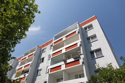 Preis runter. Wohnqualität rauf. Price down. Quality of living up. - Halle (Saale) Silberhöhe