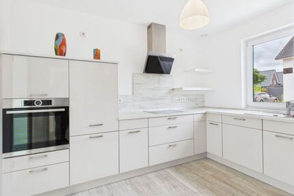 Außergewöhnliches Haus Wohnung über 2 Etagen in ruhiger Lage von Metjendorf-Oldenburg, KFW 70-ModernCarportGarten Wohnen am Rande von Oldenburg - Wiefelstede / Metjendorf