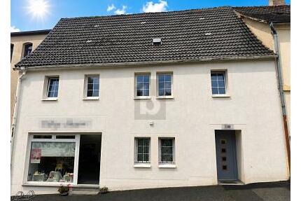 ZENTRAL. CHARMANT. LEBENSWERT. - 230.000,00&nbsp;EUR Kaufpreis, ca.&nbsp; 221,00&nbsp;m&sup2;&nbsp;Wohnfl&auml;che in Querfurt (PLZ: 06268)