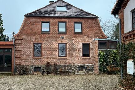Nichts für normale Leute, wunderschönes ,offenes Wohnen in einer Dachgeschosswohnung. - Mittelangeln
