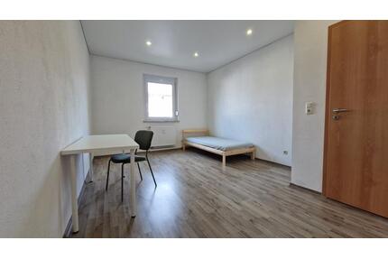 Modernes WG Zimmer in 4er WG I Modern room in 4person shared apt - Schweinfurt Haardt