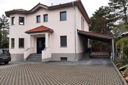 Ruhige Stadtvilla mit Garten - 3.800,00&nbsp;EUR Kaltmiete, ca.&nbsp; 225,00&nbsp;m&sup2; in Berlin (PLZ: 12249) Lankwitz