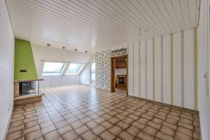 Gestalten Sie Ihr neues Zuhause: 3-Zimmer-Wohnung mit Dachboden und Tiefgarage - Hofheim am Taunus