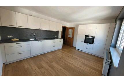 Großzügige 4 Zimmer Wohnung in Konstein - Wellheim