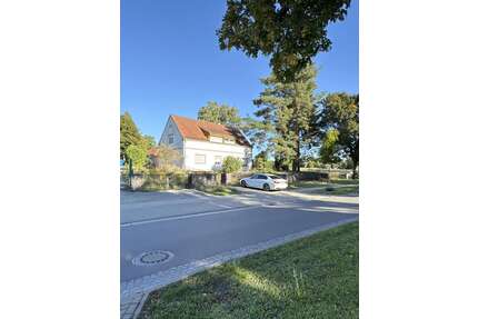 Haus zum Kaufen in Dahlwitz-Hoppegarten 625.000,00 € 213.95 m²