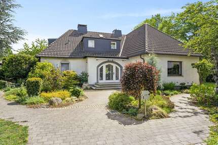 Haus zum Kaufen in Castrop-Rauxel 1.300.000,00 € 493 m²