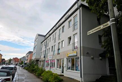 Möbliertes 1-Zimmer-Apartment mit Duplex-Stellplatz - Augsburg Bergheim