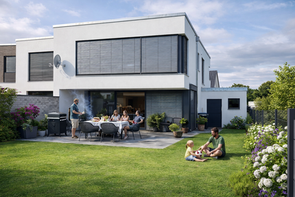 Haus zum Mieten in Rötha 2.090,00 € 165 m²