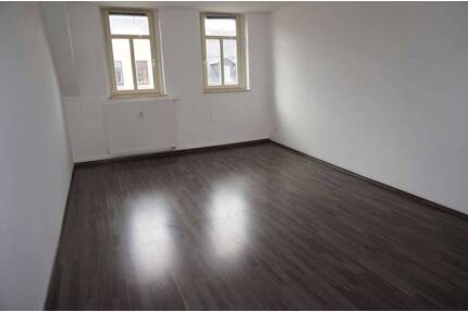 1. Monate kaltmietfrei ! Dachgeschoss - Balkon - Bad mit Wanne+Fenster !! - Chemnitz Yorckgebiet