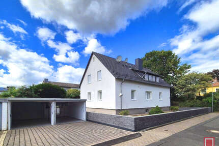 Modernisiertes Zweifamilienhaus mit 3 Garagen in Kirchditmold - Kassel / Kirchditmold