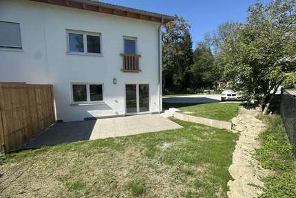 Haus zum Mieten in Rohrdorf 2.300,00 € 142 m²