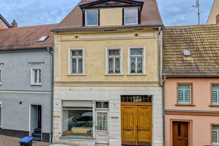Haus zum Kaufen in Wurzen 90.000,00 € 98.61 m²