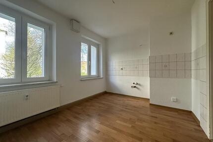 Charmante 3-Zimmer-EG-Wohnung mit Hinterhof-Romantik - Plauen Altstadt