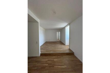 gemütliche 2-Zi. Wohnung mit Einbauküche und Stellplatz - Villingen-Schwenningen Kopsbühl