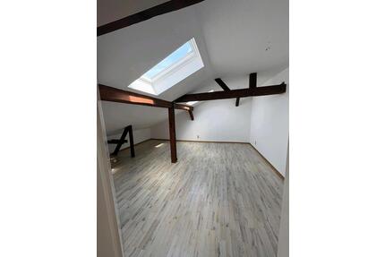 Gemütliche Dachgeschosswohnung - 285,00&nbsp;EUR Kaltmiete, ca.&nbsp; 60,00&nbsp;m&sup2; in Mühlhausen (Thüringen) (PLZ: 99974)