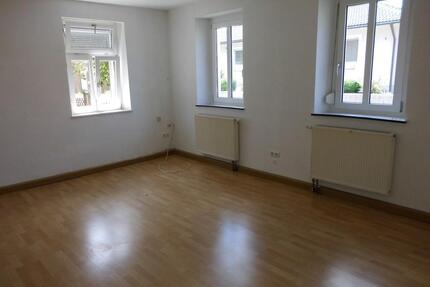 2 Zi.-Küche, Bad- Wohnung im EG - Wassertrüdingen