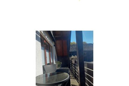 2,5-Zimmer-Dachgeschosswohnung mit Kamin & Sonnenbalkon - Remscheid Lüttringhausen