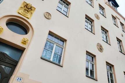 Wohnung zum Mieten in Halle 949,00 € 101.43 m²