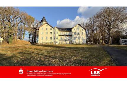 Wohnen im Ostsee-Denkmal - 249.000,00&nbsp;EUR Kaufpreis, ca.&nbsp; 61,30&nbsp;m&sup2;&nbsp;Wohnfl&auml;che in Hohen Niendorf (PLZ: 18230)