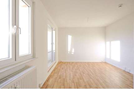 Wohnung zum Mieten in Halle 360,00 € 56.98 m²