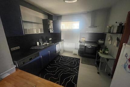 2-Zimmer-Wohnung (65 m²) mit Balkon und möblierter Küche - Kassel Niederzwehren