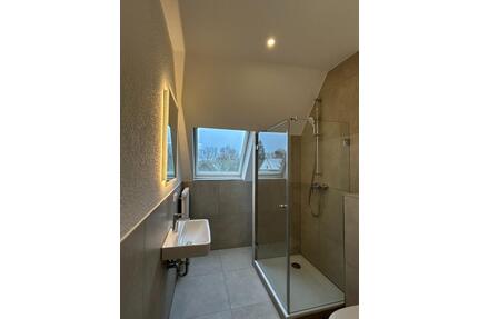 Erstbezug nach Modernisierung: 3-Zimmer-Whg. im 2.OG–Sonnenhügel - Osnabrück Dodesheide