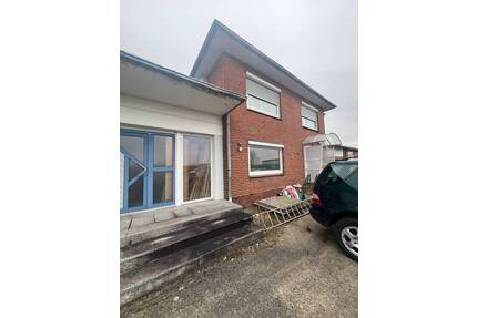 Reserviert!!! Gewerbeobjekt mit separatem Betriebsleiterhaus - Drochtersen