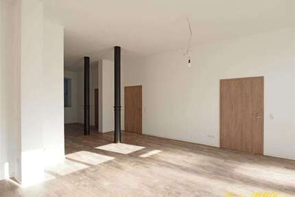 Büro in Mittweida 998,00 € 166 m²