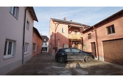 Sanierungsbedürftiges, vermietetes Mehrfamilienhaus - Straubing