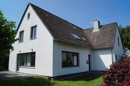 Haus zum Kaufen in Pinneberg - Waldenau 670.000,00 € 201 m²