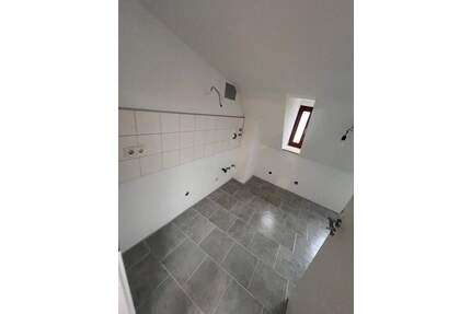 sanierter DG Altbau 3-Zi mit 2 Stellplätze - München Schwanthalerhöhe