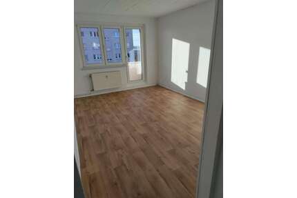 Wohnung zum Mieten in Mücheln 220,00 € 58.82 m²