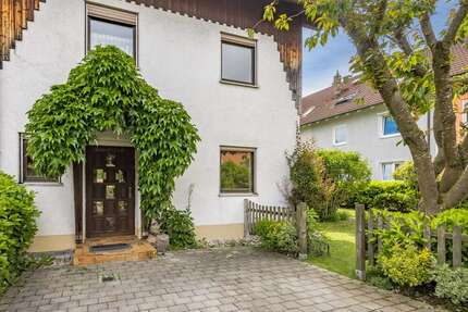 Haus zum Kaufen in Allershausen 650.000,00 € 165.75 m²