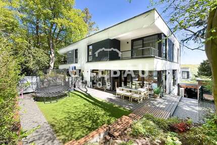 Haus zum Kaufen in Hamburg 1.600.000,00 € 222 m²
