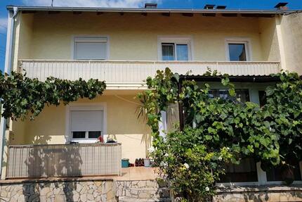 3ZKB Erdgeschoss Wohnung, Grundstück 217,5qm, Wintergarten,Garage - Ingolstadt Nordost