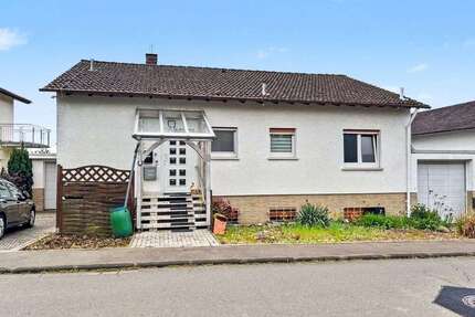 Haus zum Kaufen in Wettenberg 549.000,00 € 256 m²