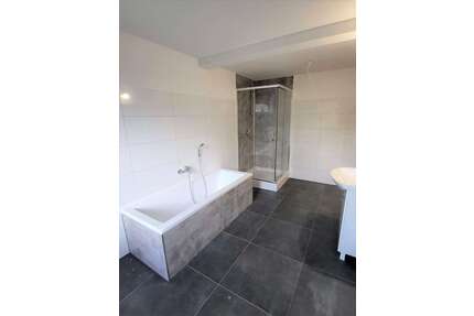 Wohnung zum Mieten in Zwenkau 700,00 € 77.9 m²