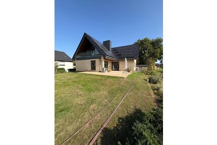 Familienfreundliches Ein-Zweifamilienhaus in Altgarbsen